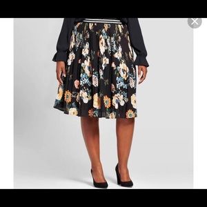 Ava and Viv Floral print pleated skirt